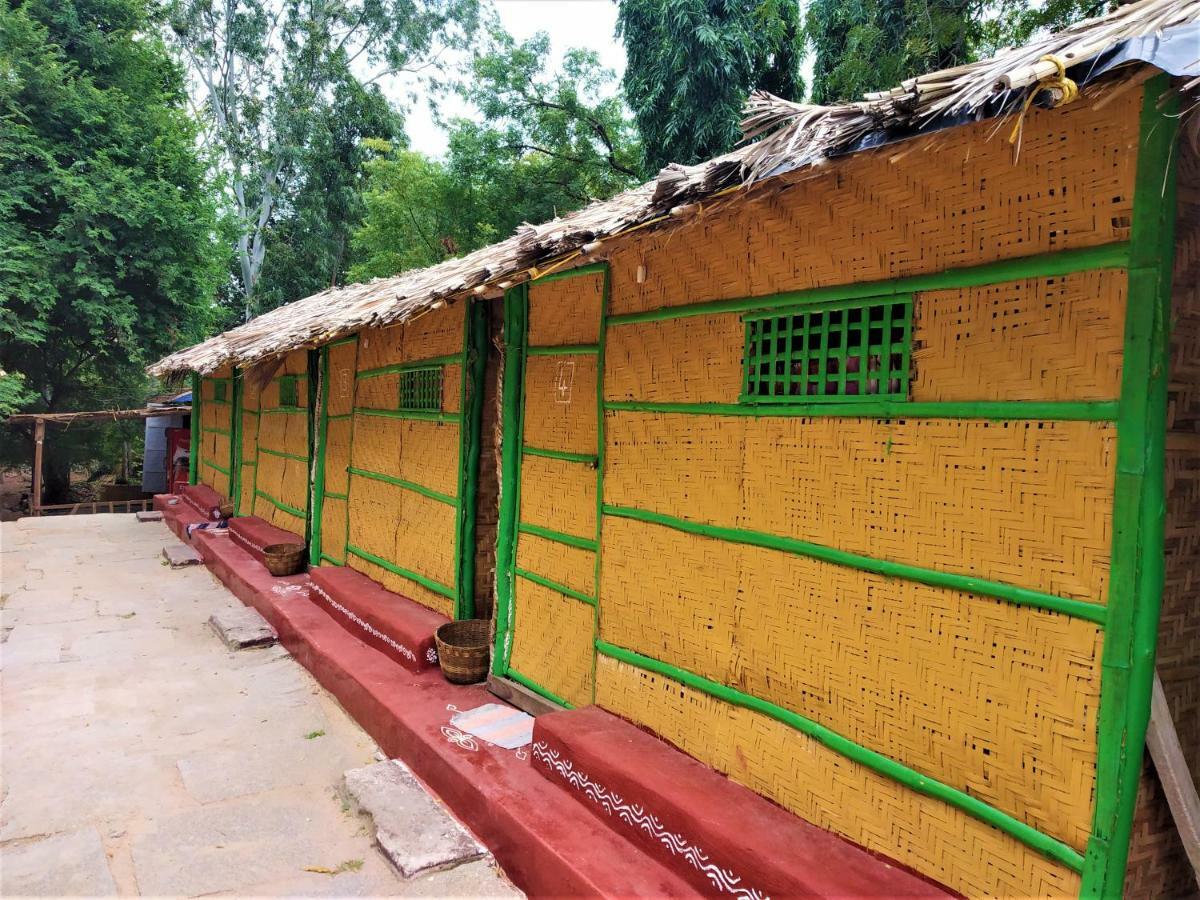Hotel Gowri Hampi Exteriér fotografie